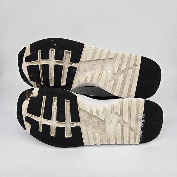 Nike Air Max Thea Ultra Flyknit 'Oreo' Women's Running Shoes Size 8.5 - Picture 7 of 8